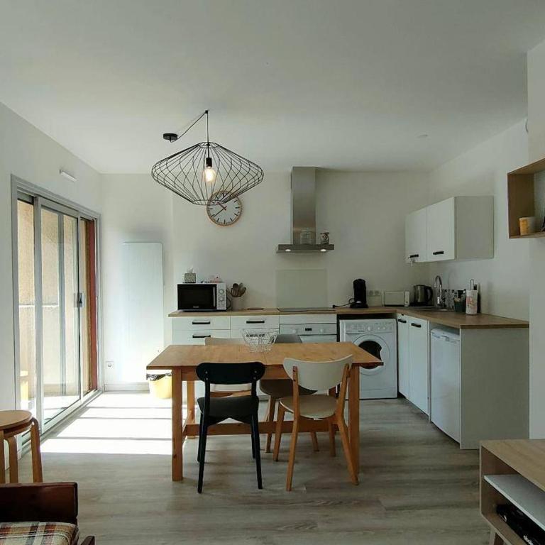 Appartement T1bis à Cauterets avec parking pour 4 personnes - FR-1-234-242 - Studio - 3