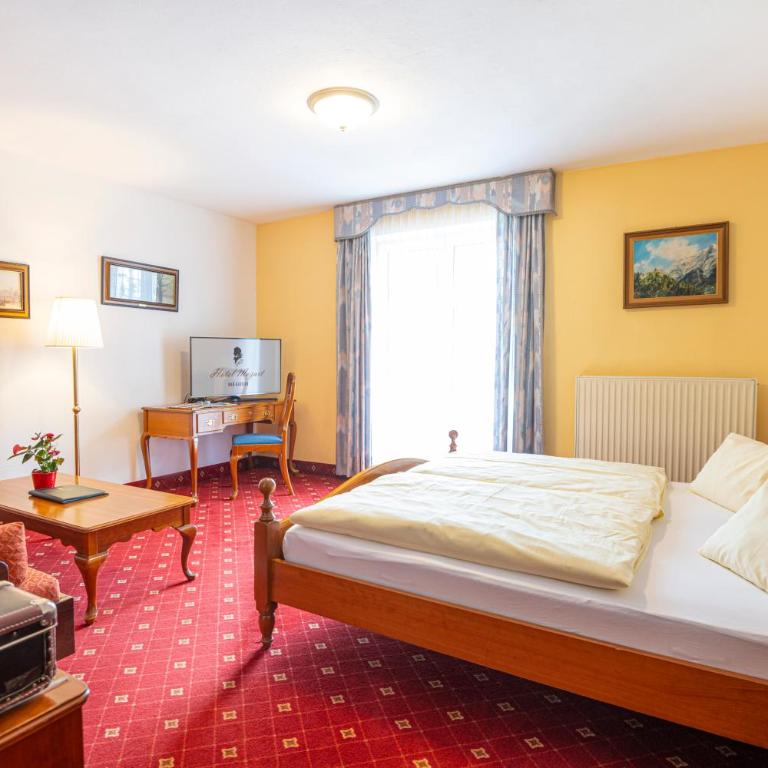 Kurhotel & Hotel Mozart - Doppelzimmer mit Balkon - 10