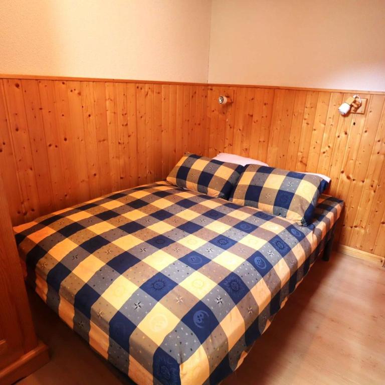 Charmant T2 cabine 4 pers, centre-village, proche pistes et commerces, balcon sud, piscine l'été - Appartement 1 Chambre - 3