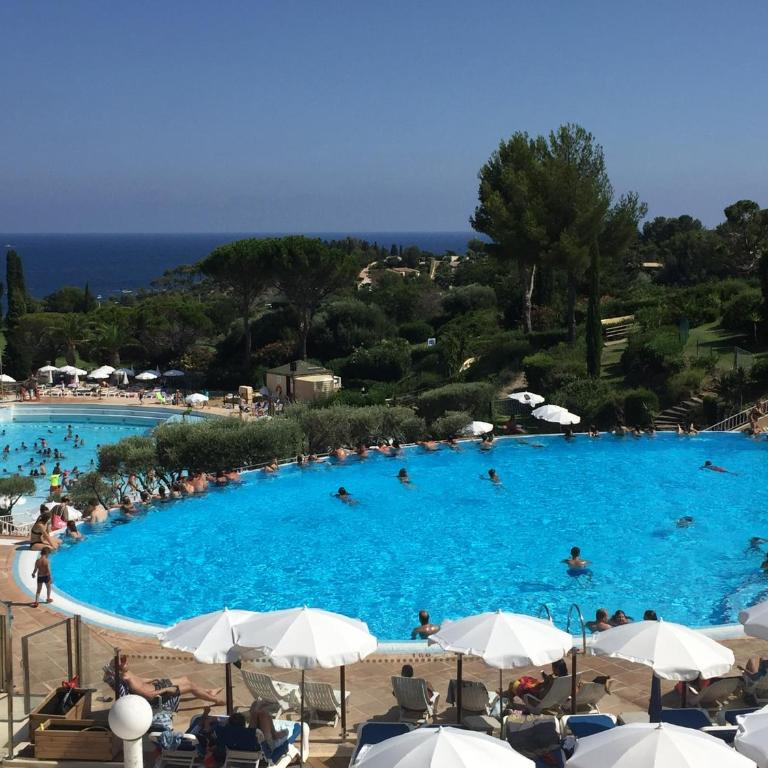 Cap Esterel 2 pièces Climatisé 4-5pers Piscines Parking Draps Wifi - Apartment - 16