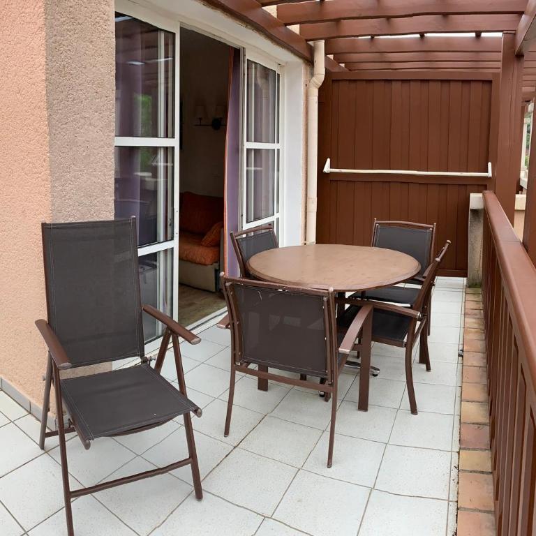 Cap Esterel 2 pièces Climatisé 4-5pers Piscines Parking Draps Wifi - Apartment - 6
