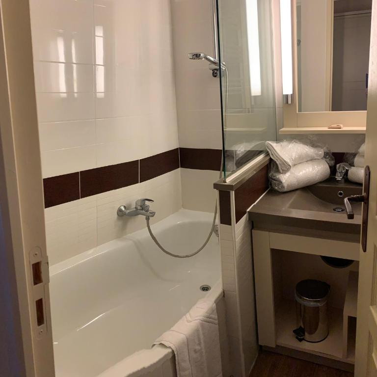 Cap Esterel 2 pièces Climatisé 4-5pers Piscines Parking Draps Wifi - Apartment - 8