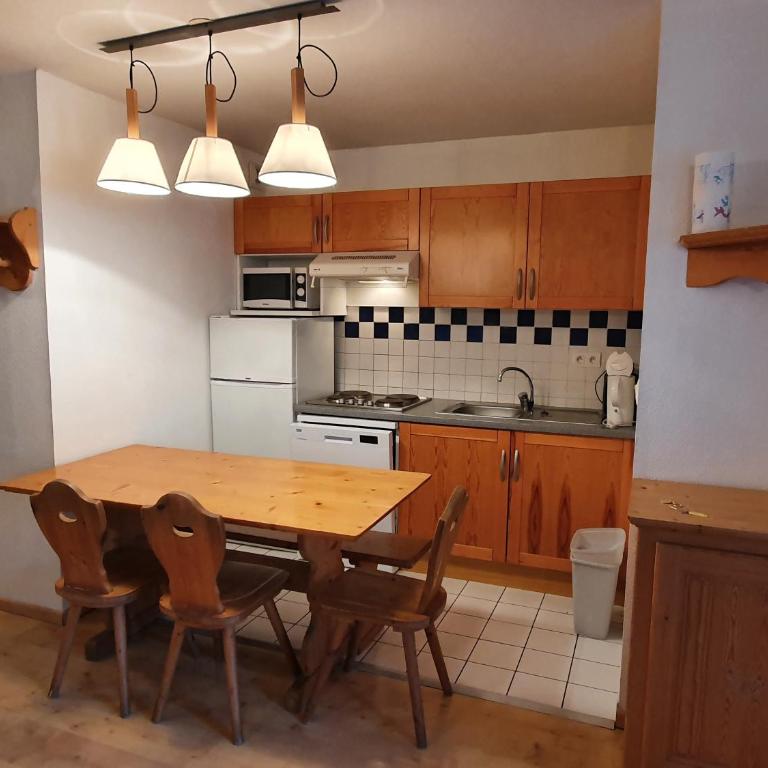 Appartement T3 5 Pers Domaine Les PIC D'ARAN - Appartamento con 1 Camera da Letto - 6