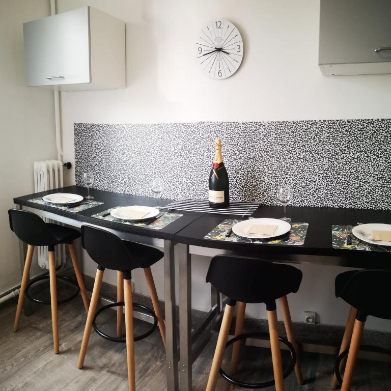 F3 proche centre-ville - Cote Blatin - Appartement 2 Chambres - 14