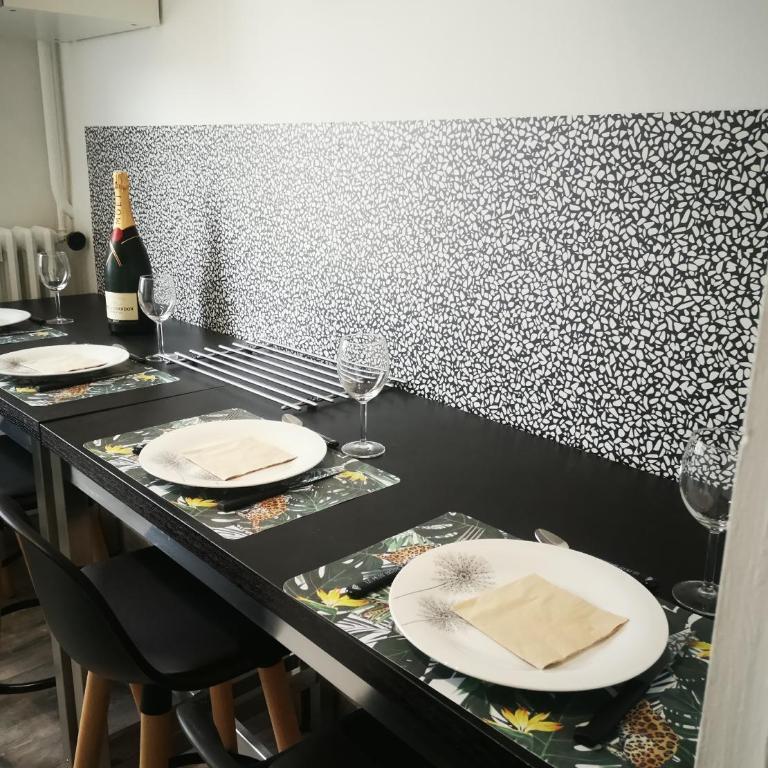 F3 proche centre-ville - Cote Blatin - Appartement 2 Chambres - 13