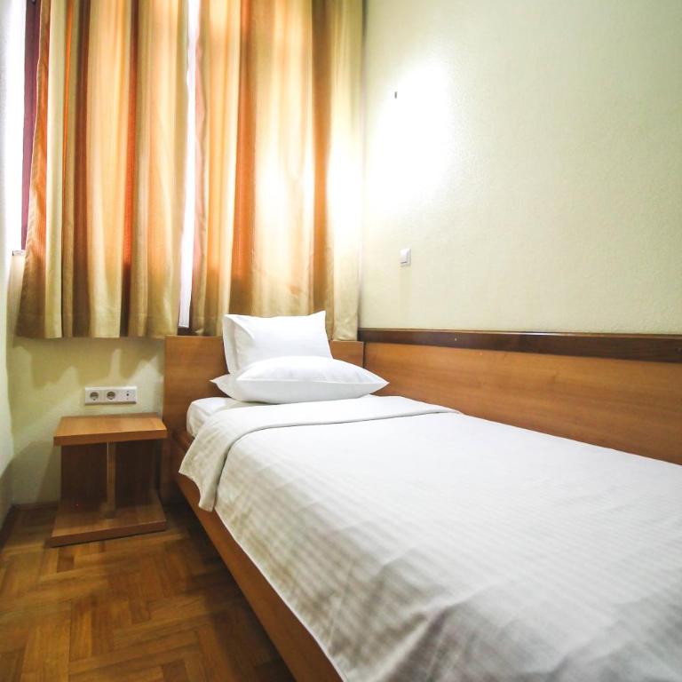 Hotel Vila Vrbas - Two-Bedroom Suite - 11