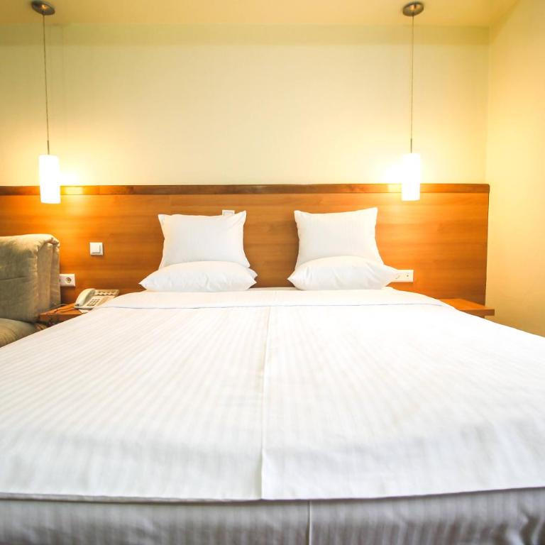 Hotel Vila Vrbas - Two-Bedroom Suite - 15