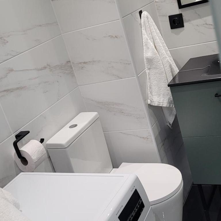 NUEVOS 2026 ESTRENA PRECIOSO APARTHOTEL INTER2, NEW APARTMENTS lN SALOU! self check in! PARKING! PORT AVENTURA - Apartamento de 1 dormitorio - 71