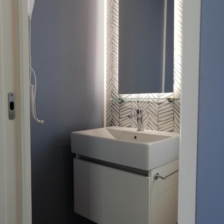 Village & Glamping Riva Blu - Mobilheim mit Whirlpool - 4