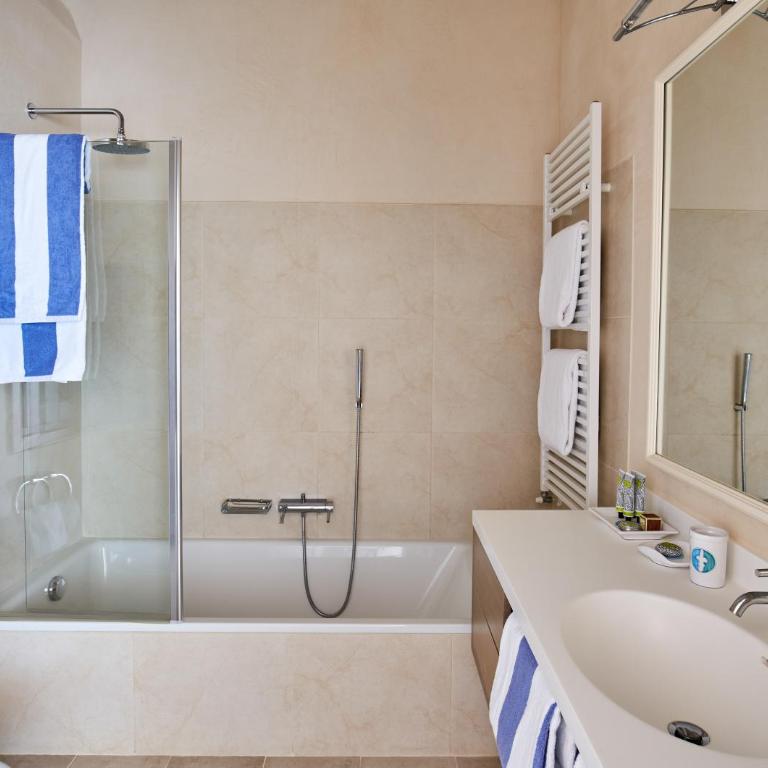 Due Lune Puntaldia Resort & Golf - Camera Tripla Classic - 2