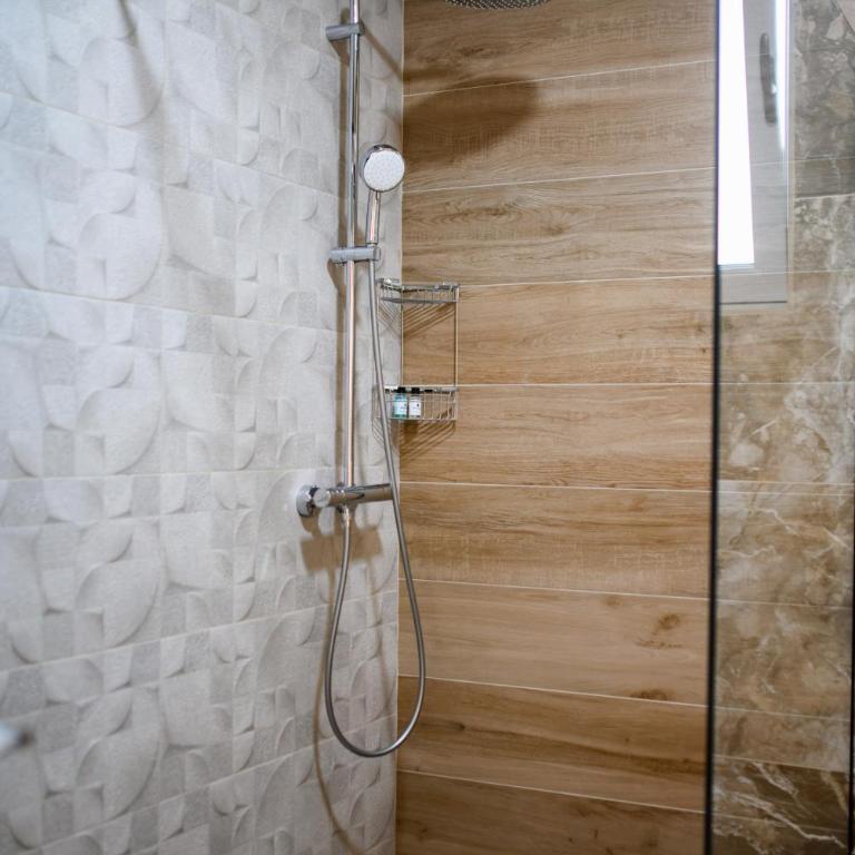 G Star Hotel - Penthaus Apartman - 9