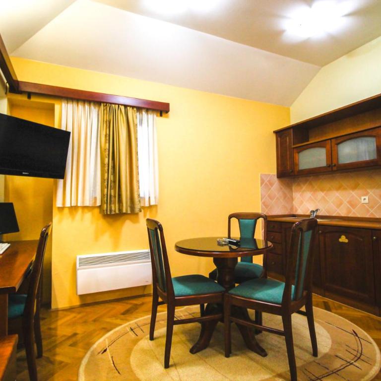 Hotel Vila Vrbas - One-Bedroom Suite - 10