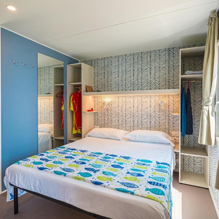 Village & Glamping Riva Blu - Mobilheim mit Whirlpool - 9