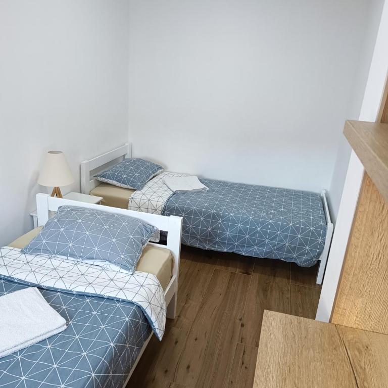 Serbian home, Gandijeva 162 - Apartman sa 2 Spavaće Sobe - 7