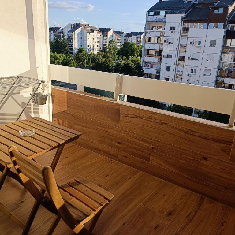 Serbian home, Gandijeva 162 - Apartman sa 2 Spavaće Sobe - 13