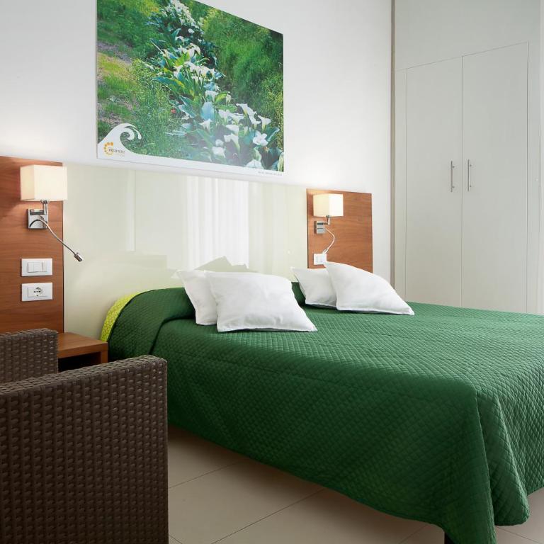 Hotel President - Double or Twin Room with Balcony - 8