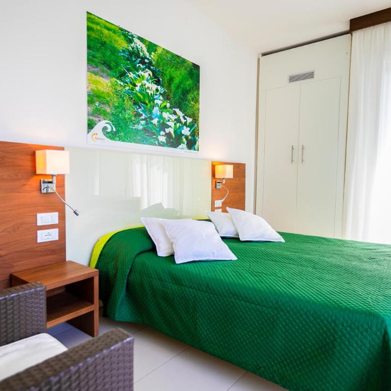 Hotel President - Double or Twin Room with Balcony - 10