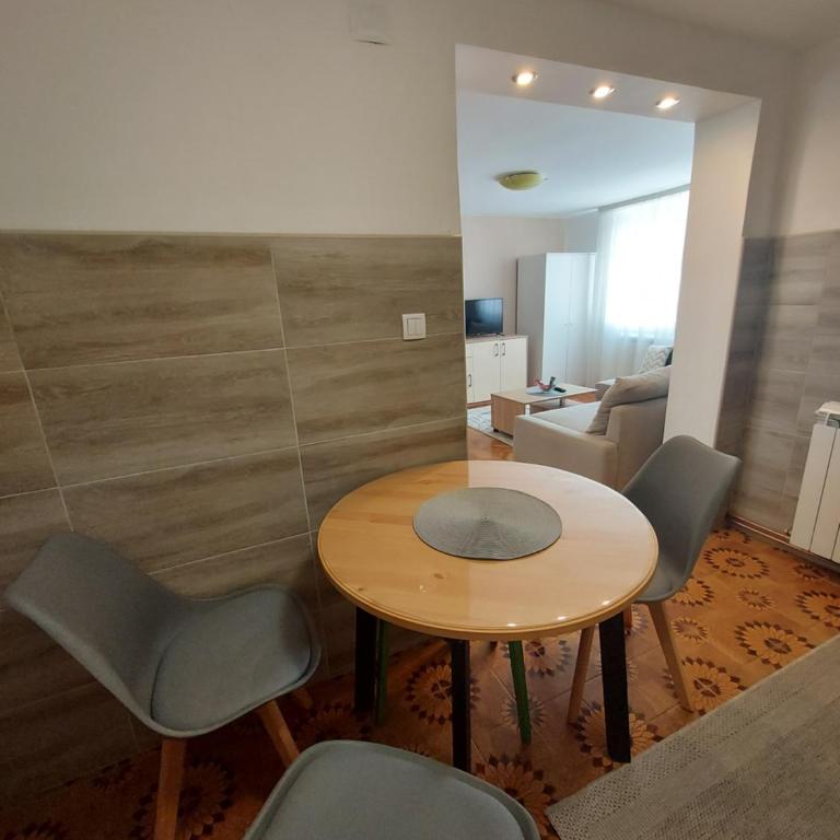 Apartment Holiday - Apartman sa 1 Spavaćom Sobom - 8