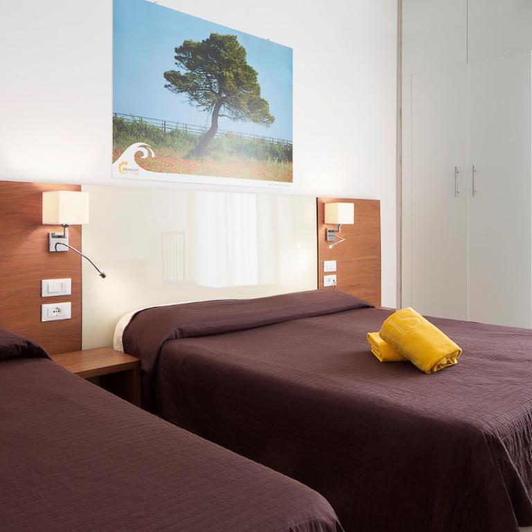Hotel President - Triple Room with Balcony - 12
