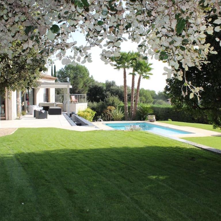 Luxurious villa 4 bedrooms in secluded area, swimming pool - Villa avec Piscine Privée - 1