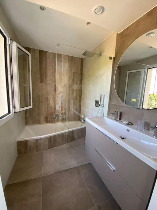 Luxurious villa 4 bedrooms in secluded area, swimming pool - Villa avec Piscine Privée - 25
