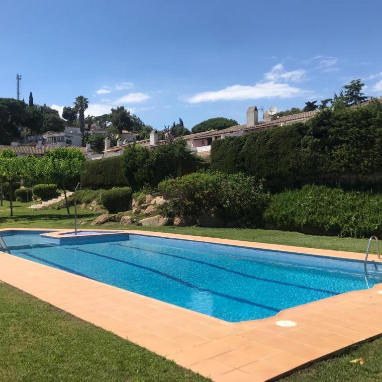 Casita blanca con fibra óptica y piscina cominutaria - Casa de 2 dormitorios - 5