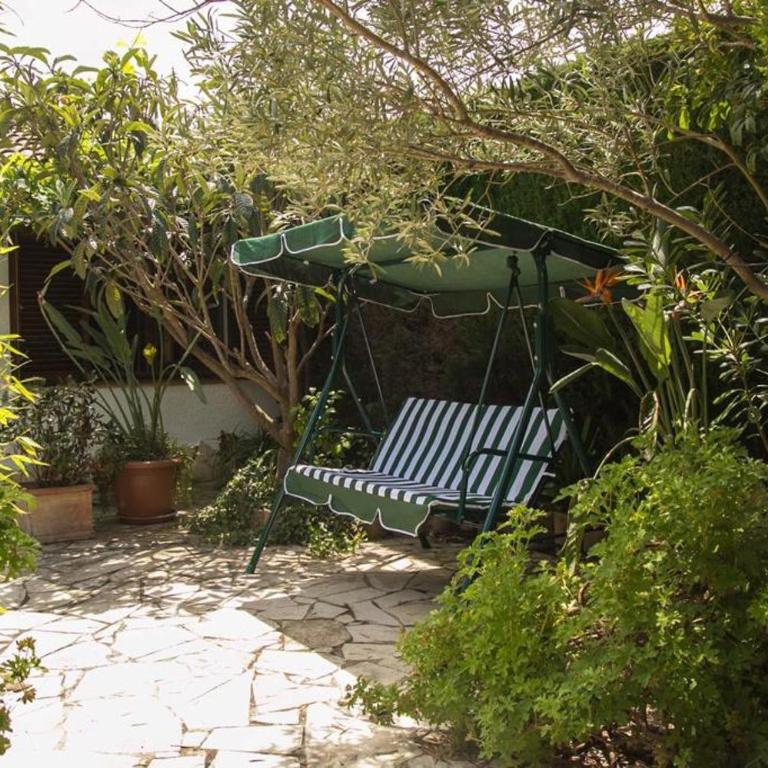 Casita blanca con fibra óptica y piscina cominutaria - Casa de 2 dormitorios - 2