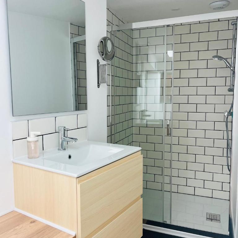 Chez Chromatique, 2 pers, hyper centre-ville - Appartement 1 Chambre - 24