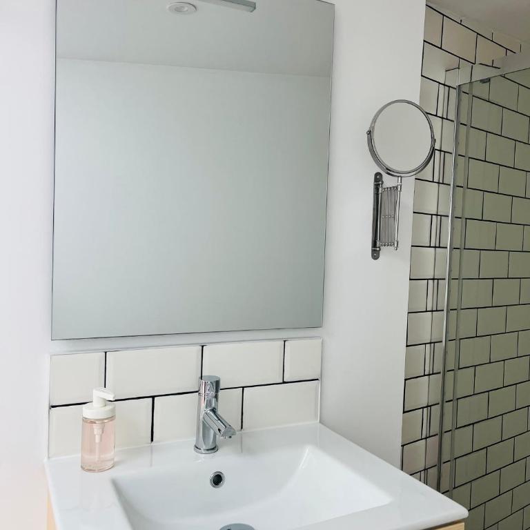 Chez Chromatique, 2 pers, hyper centre-ville - Appartement 1 Chambre - 23