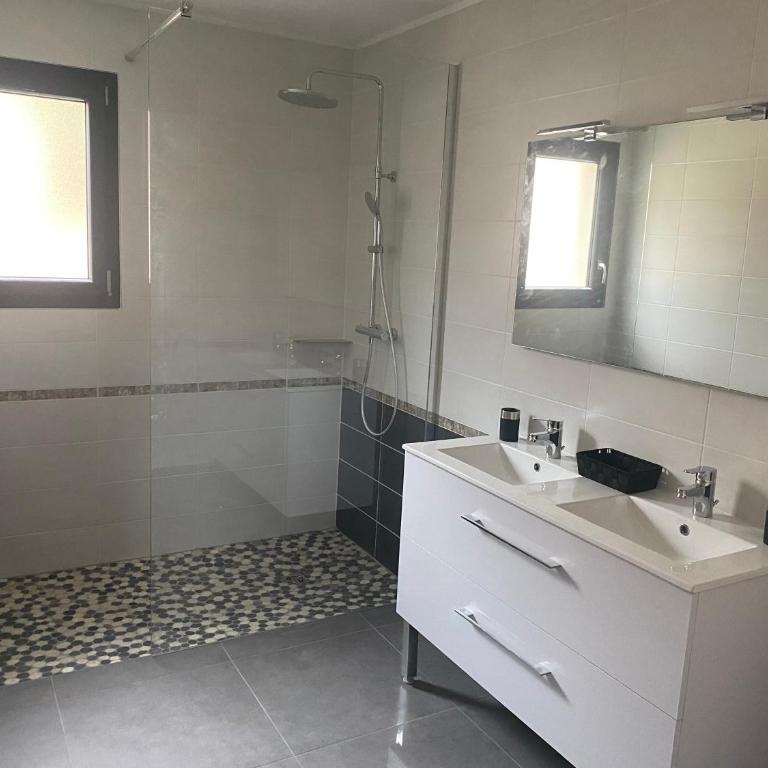 MAISON moderne avec piscine chauffée - Haus mit 3 Schlafzimmern - 12