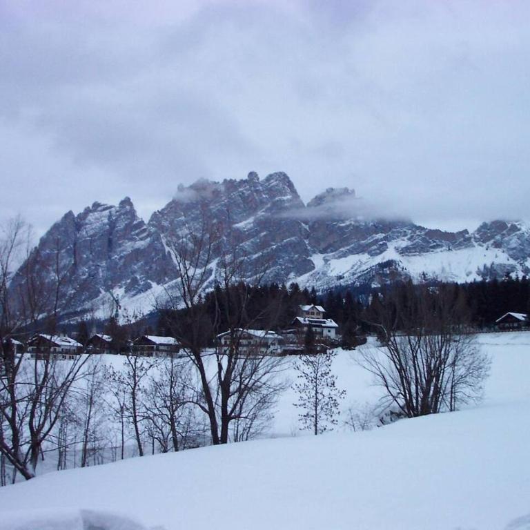 Luxury Panoramic 3BR Apt 2min to Centre 5min to Lifts - Appartamento con 3 Camere da Letto - 70