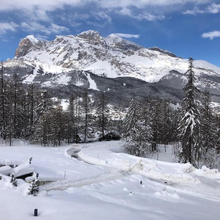Luxury Panoramic 3BR Apt 2min to Centre 5min to Lifts - Appartamento con 3 Camere da Letto - 73