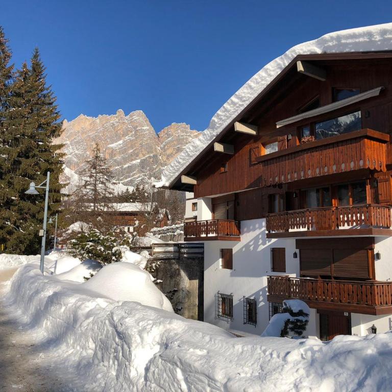 Luxury Panoramic 3BR Apt 2min to Centre 5min to Lifts - Appartamento con 3 Camere da Letto - 3