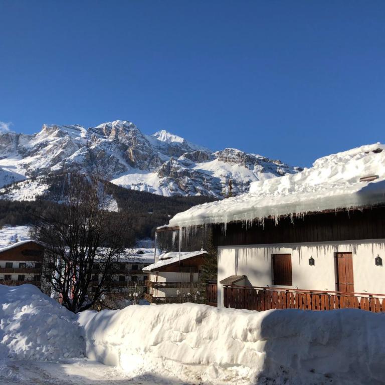 Luxury Panoramic 3BR Apt 2min to Centre 5min to Lifts - Appartamento con 3 Camere da Letto - 4
