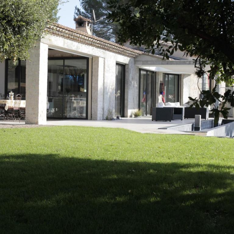 Luxurious villa 4 bedrooms in secluded area, swimming pool - Villa avec Piscine Privée - 2
