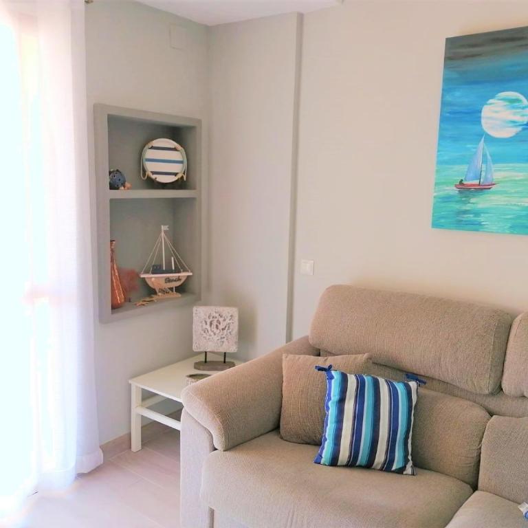Apartamento 42 Eurosol, a 5 min Carihuela - One-Bedroom Apartment - 2
