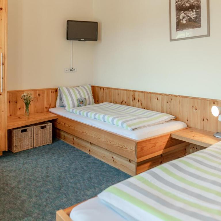 Familienhotel Unterreith - Familienzimmer mit Balkon - 2