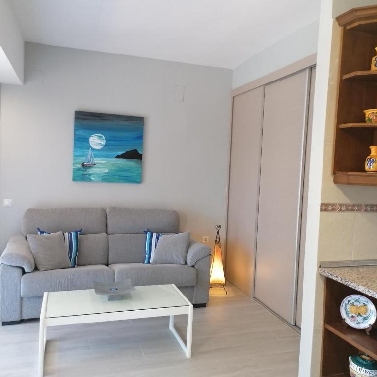 Apartamento 42 Eurosol, a 5 min Carihuela - One-Bedroom Apartment - 7