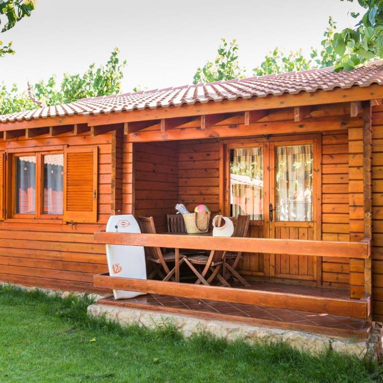 Camping La Llosa - Two-Bedroom Bungalow - 2