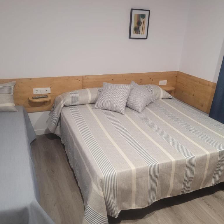 Malva Hostel Estartit - Triple Room - 6