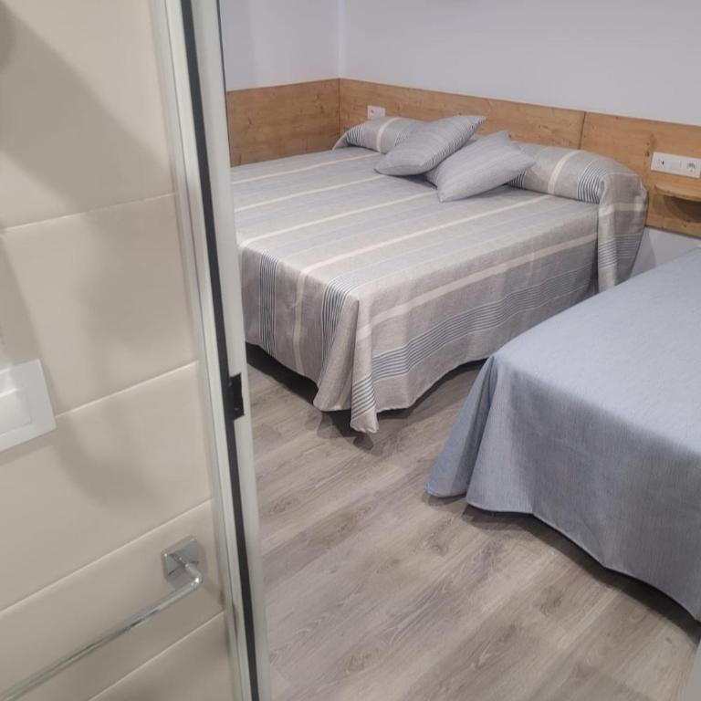 Malva Hostel Estartit - Quadruple Room - 9
