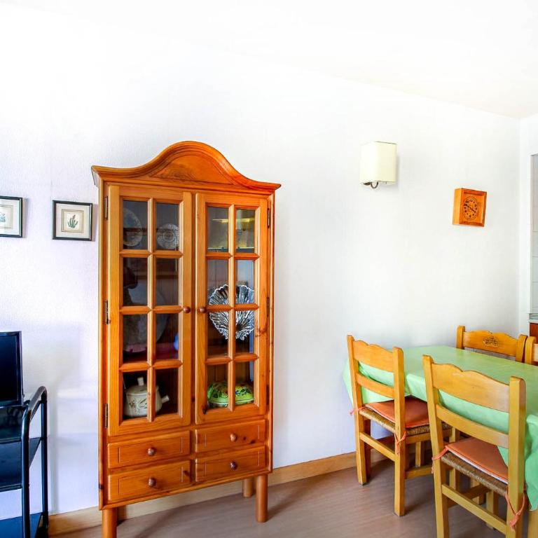 Blau Park 311 Sistach Rentals - Apartment with Pool View - 7