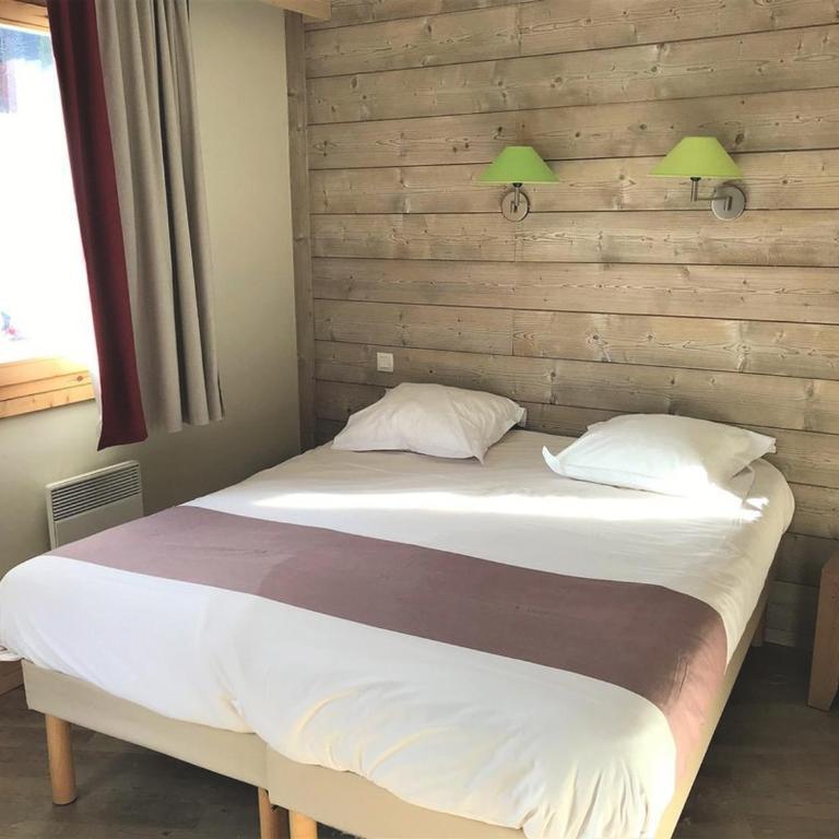 Appartement skis aux pieds avec parking à La Tania - Apartment mit 1 Schlafzimmer - 4