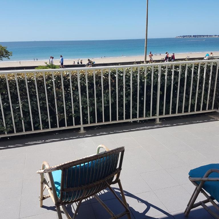 Saint Clair - Two-Bedroom Apartment - 1