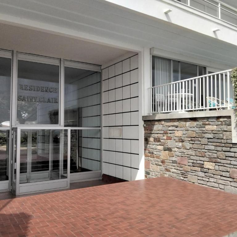Saint Clair - Two-Bedroom Apartment - 4