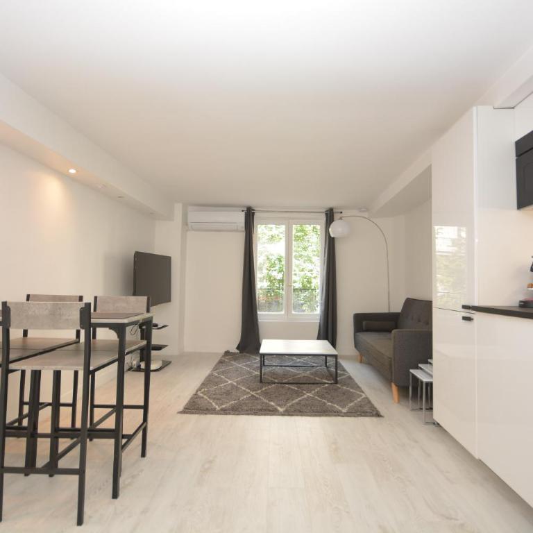 Design 1 BDR with AC - One-Bedroom Apartment - 2