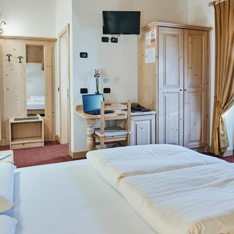 Hotel 2000 - Triple Room - 4