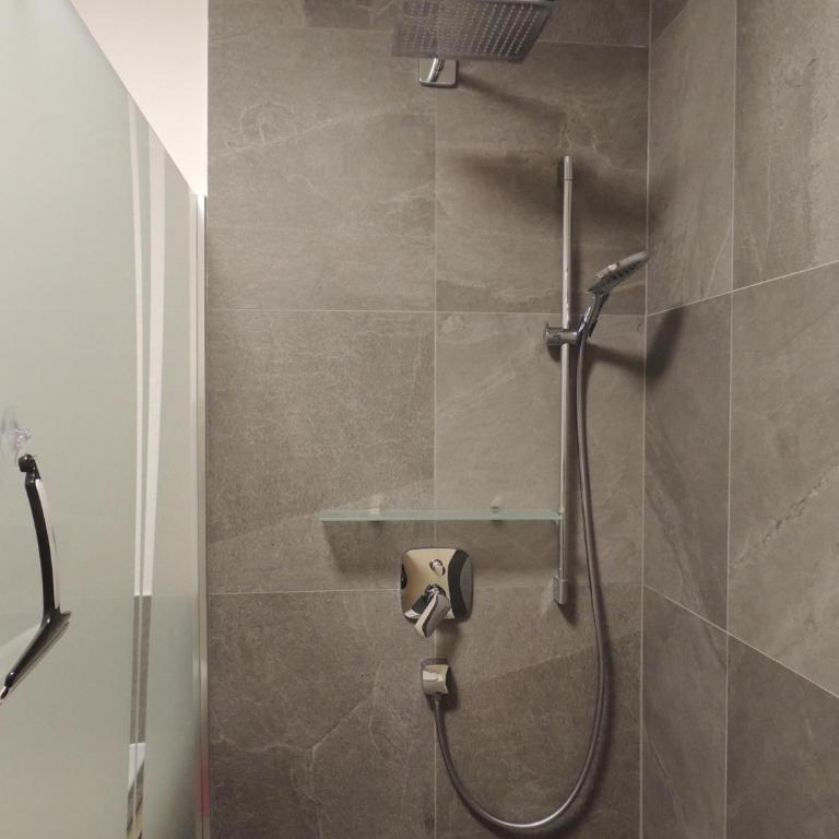 Haus Hüttenberger - Apartamento de 2 dormitorios con ducha - 60