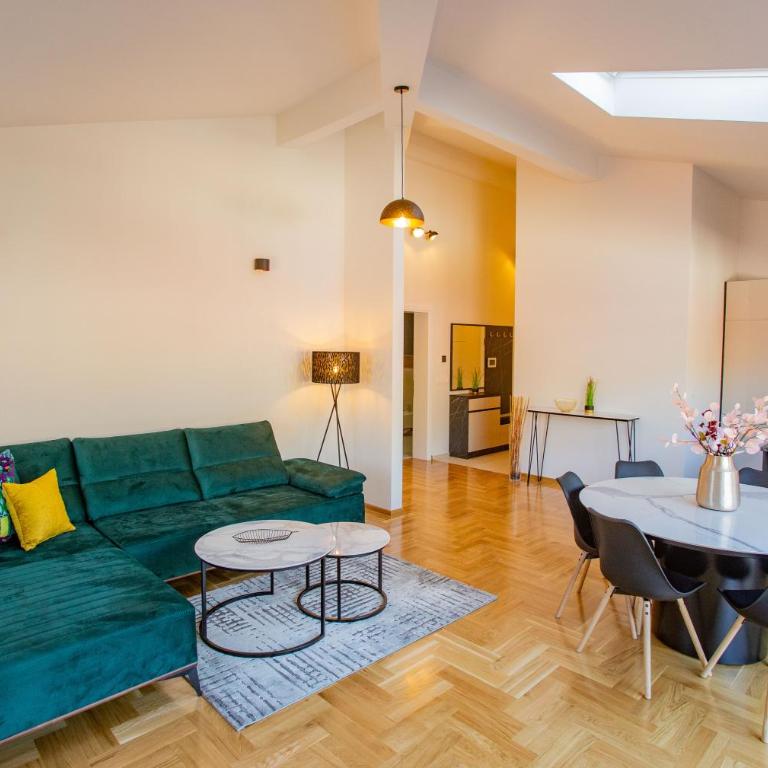 Exclusive Penthouse Old town with sauna and jacuzzi - Three-Bedroom Apartment - 27