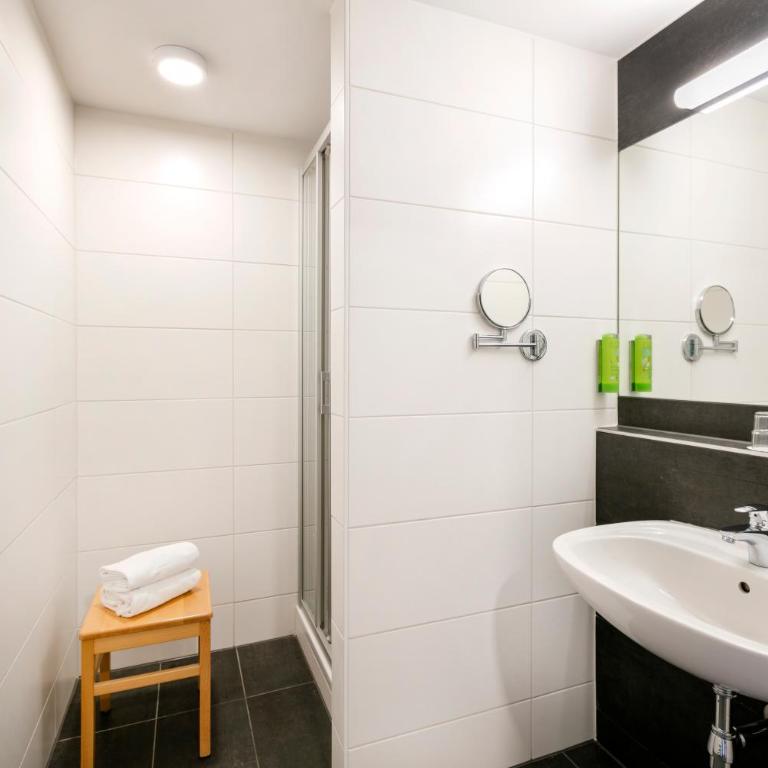 JUFA Hotel Eisenerzer Ramsau - Vierbettzimmer - 1